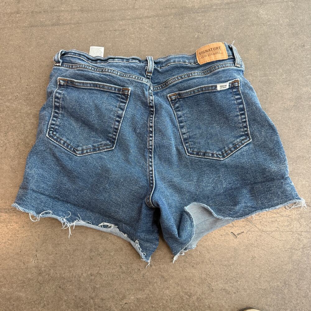 Vintage Y2k Levi's Signature Dark Wash High Rise Mini Denim Jean Shorts 31